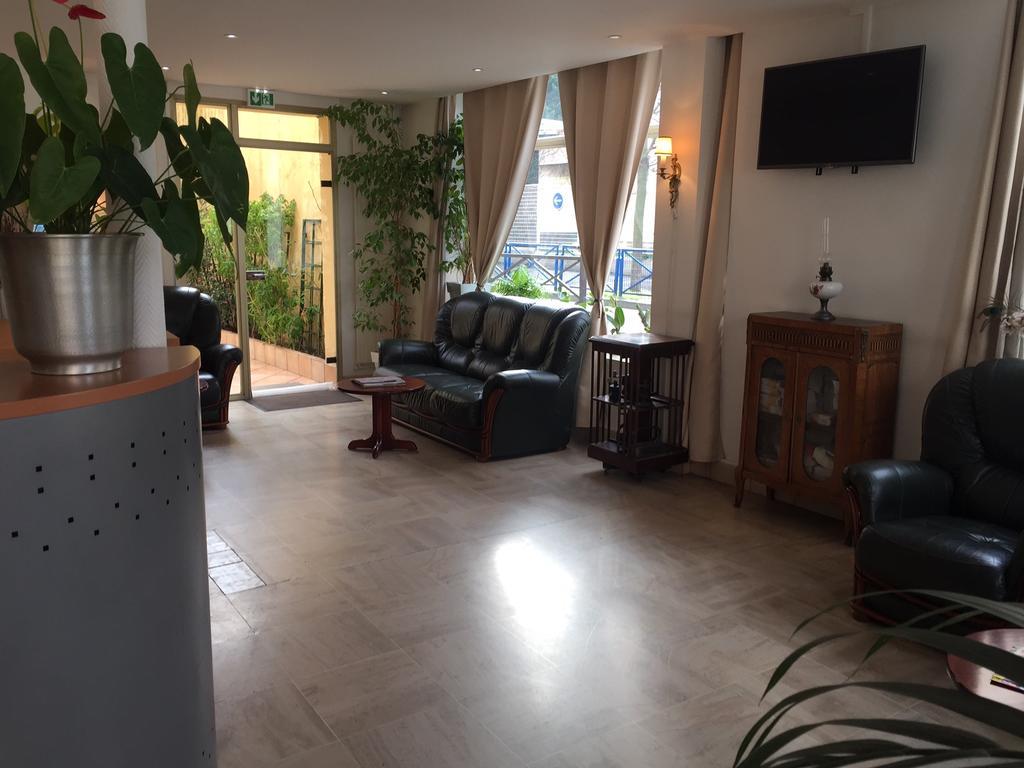 Les Jardins D'Asnieres Hotel Exterior photo